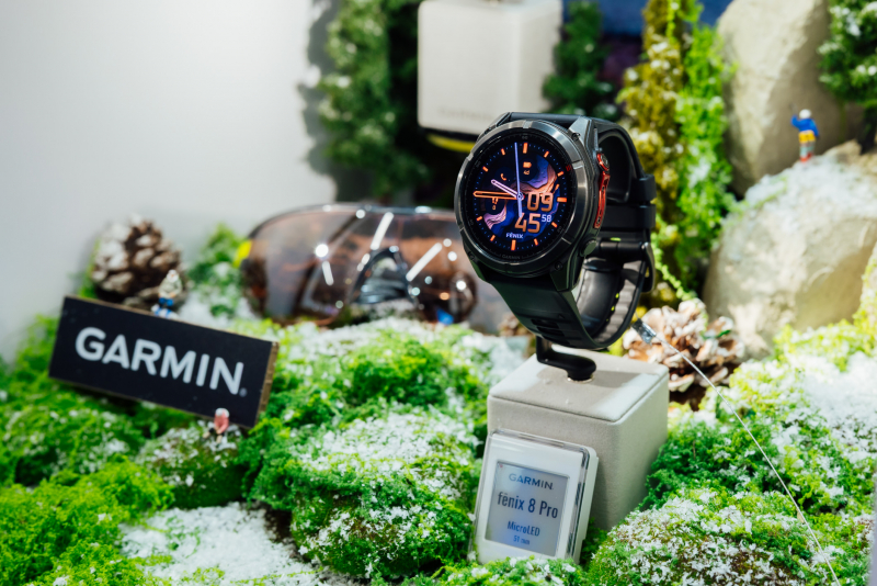 世界杯下单平台网站官网携手Garmin 推出首款Micro LED智慧手表