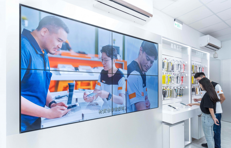 創利空間整合高品質顯示器取代傳統海報，並透過雲端數位內容公播管理系統，可輕鬆管理派送廣告訊息，實踐智慧無紙化新零售概念門市
